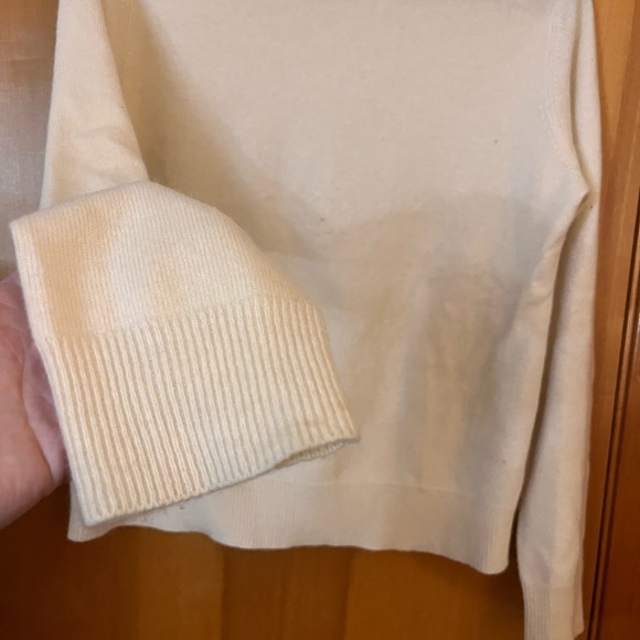 Cashmere sweater - Picture 5 of 8